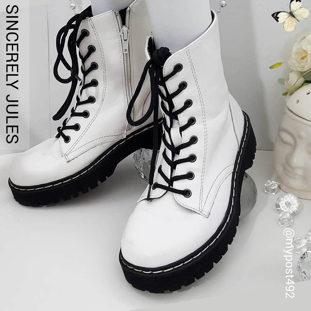 🔖Sincerely Jules Harley💋White Lace Up Side Zipper Combat Boots